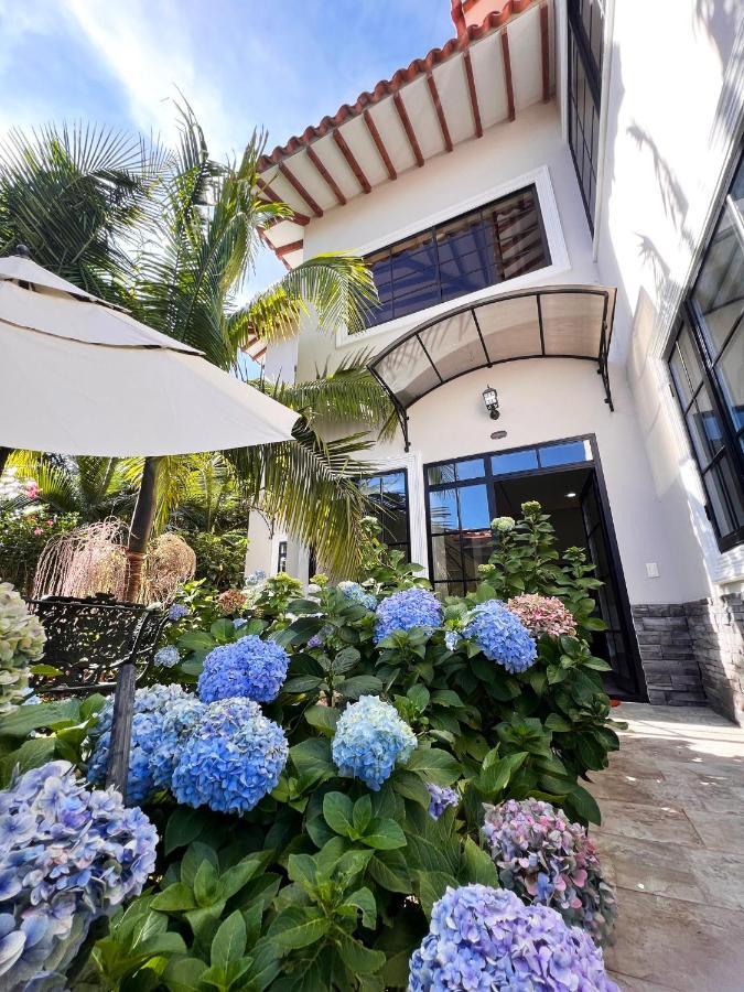 1714 Hotel Boutique Гуатапе Экстерьер фото